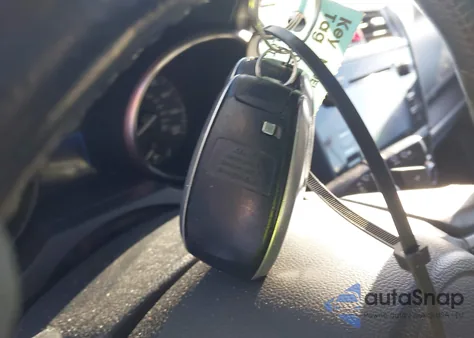 2015 Subaru Outback 3.6R Limited из США, поврежденный, VIN 4S4BSELC5F3239388